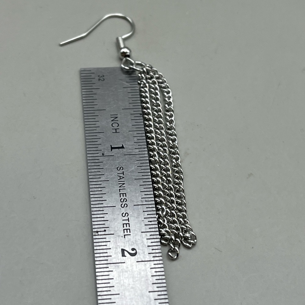 Elegant Silver Dangle Earrings - Picture 3 of 3